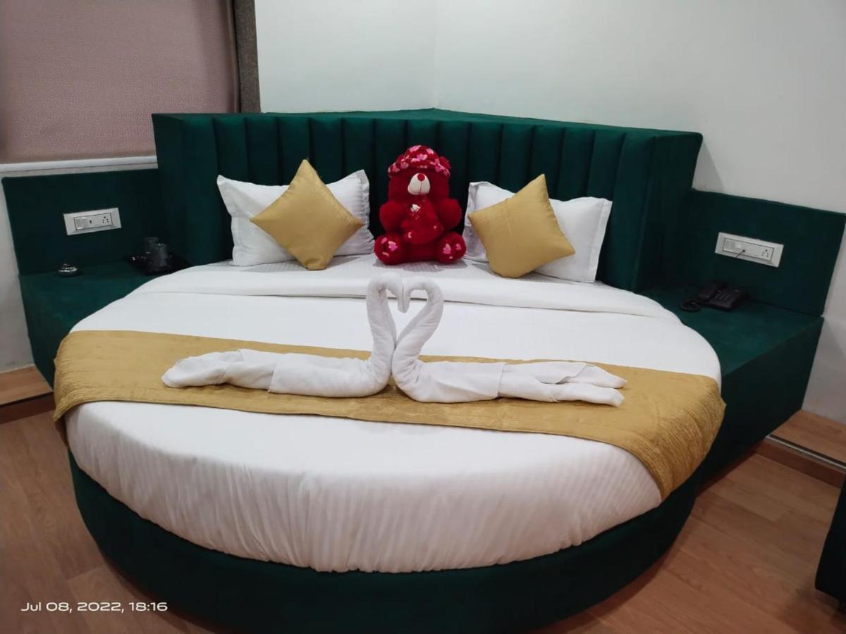 Collection O Hotel Green Park Anand Luaran gambar